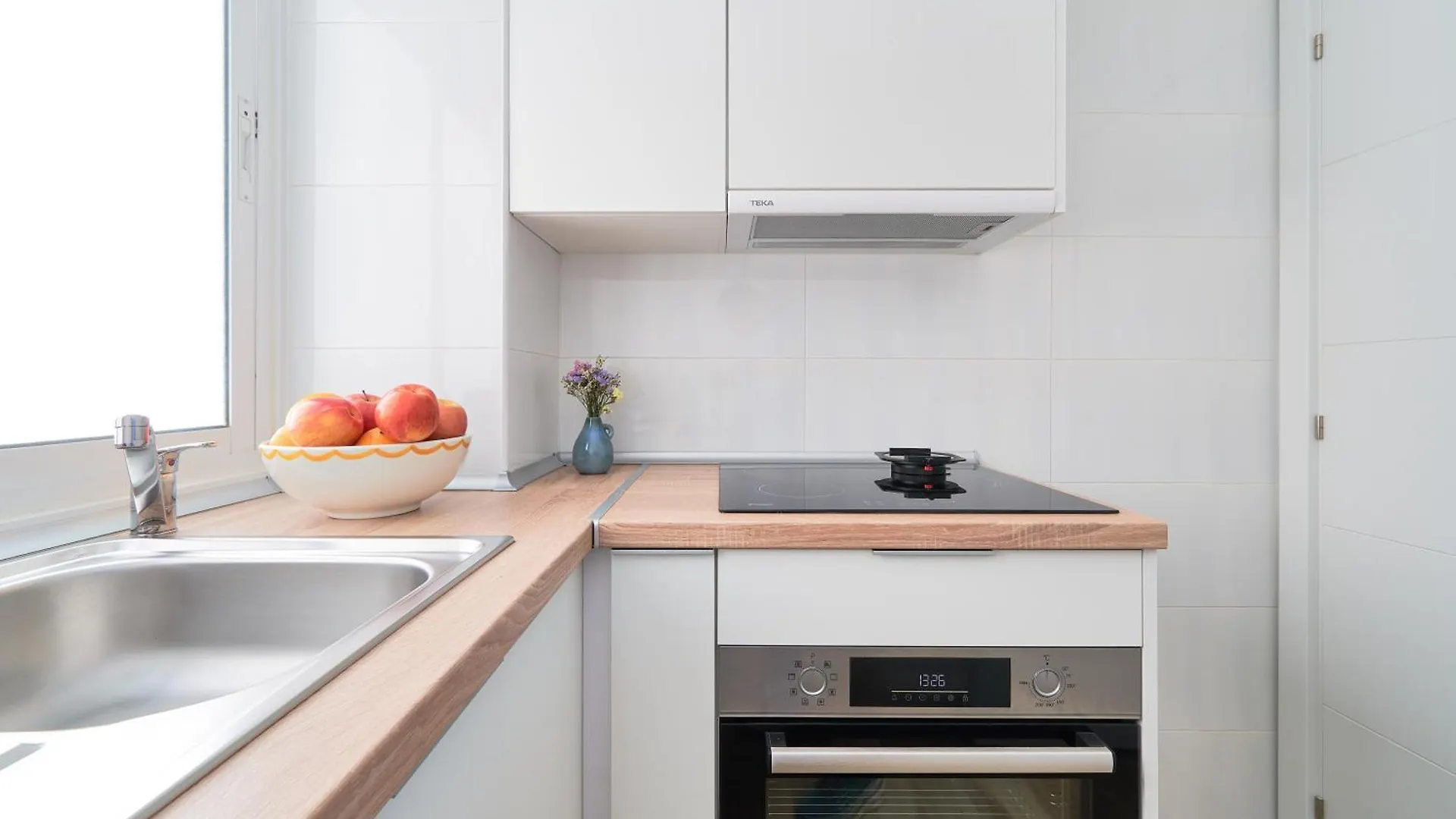 Luminoso Apartamento En Primera Linea De Playa En 埃斯特波纳 西班牙