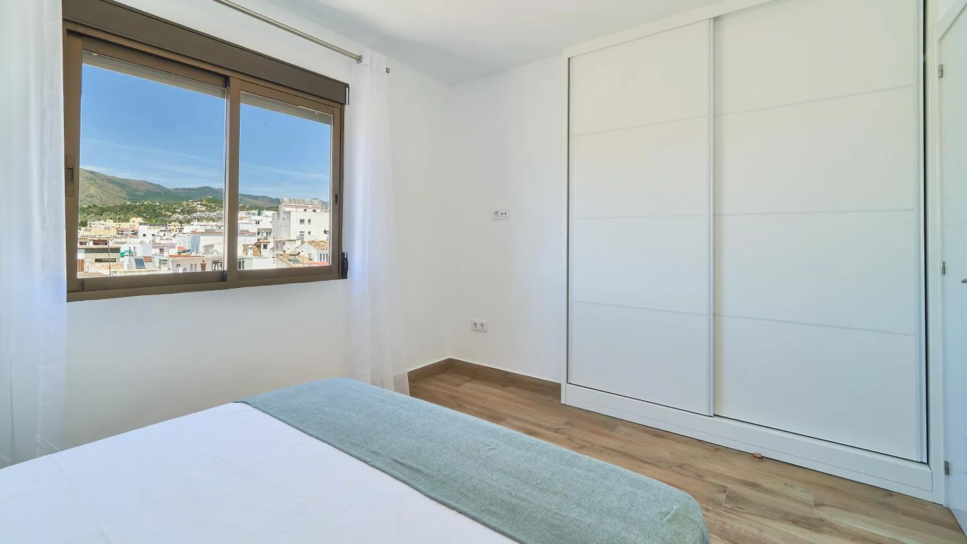 Luminoso Apartamento En Primera Linea De Playa En 埃斯特波纳