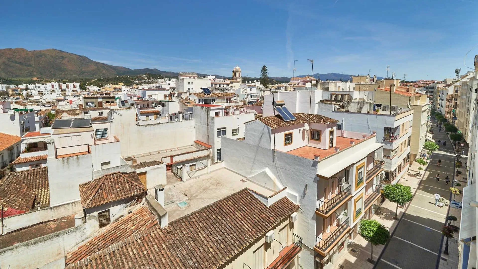 Luminoso Apartamento En Primera Linea De Playa En 埃斯特波纳 0*,  西班牙
