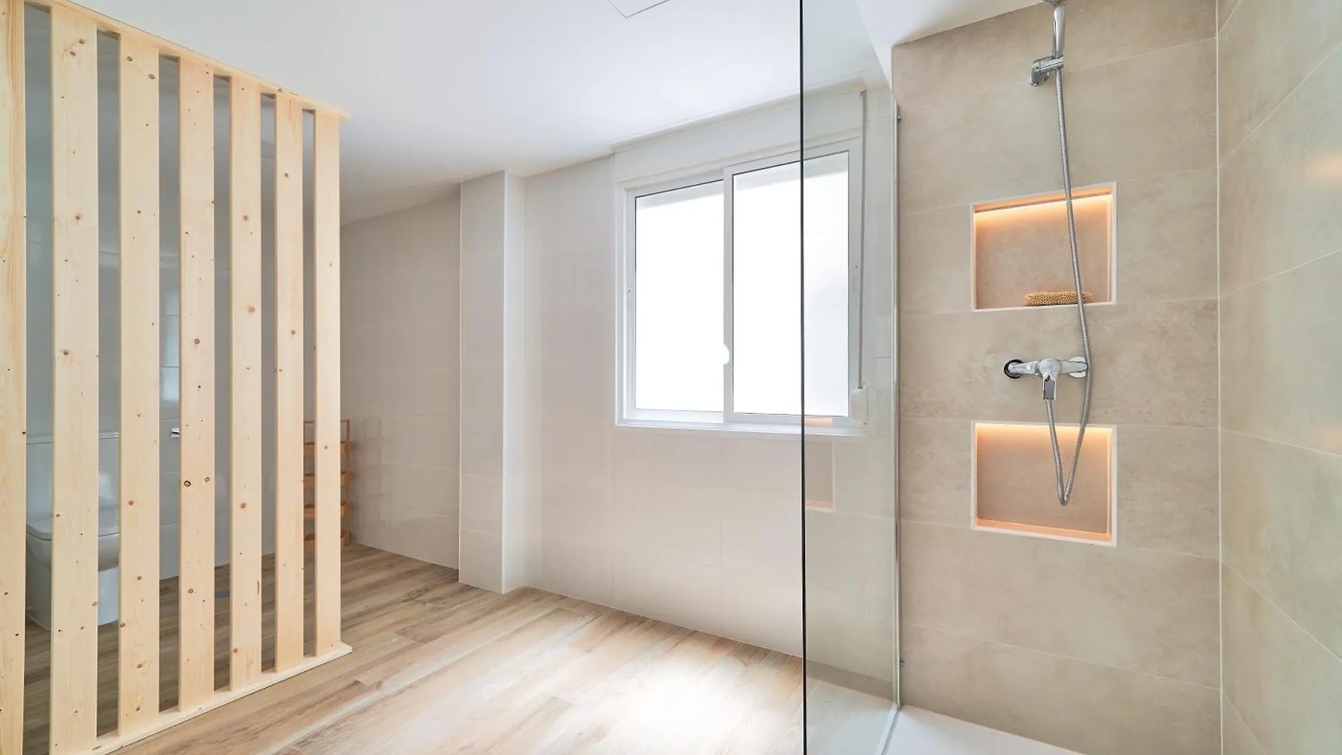 Luminoso Apartamento En Primera Linea De Playa En إِستيبونا