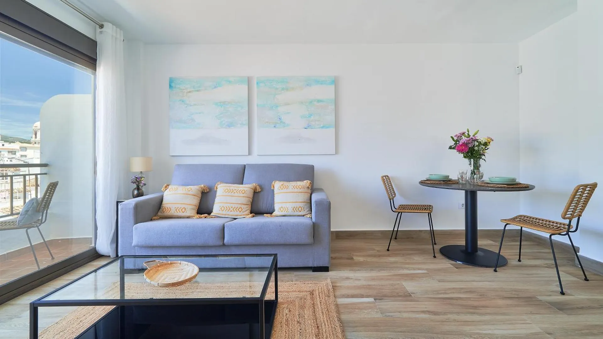 اتصالات Luminoso Apartamento En Primera Linea De Playa En Estepona 