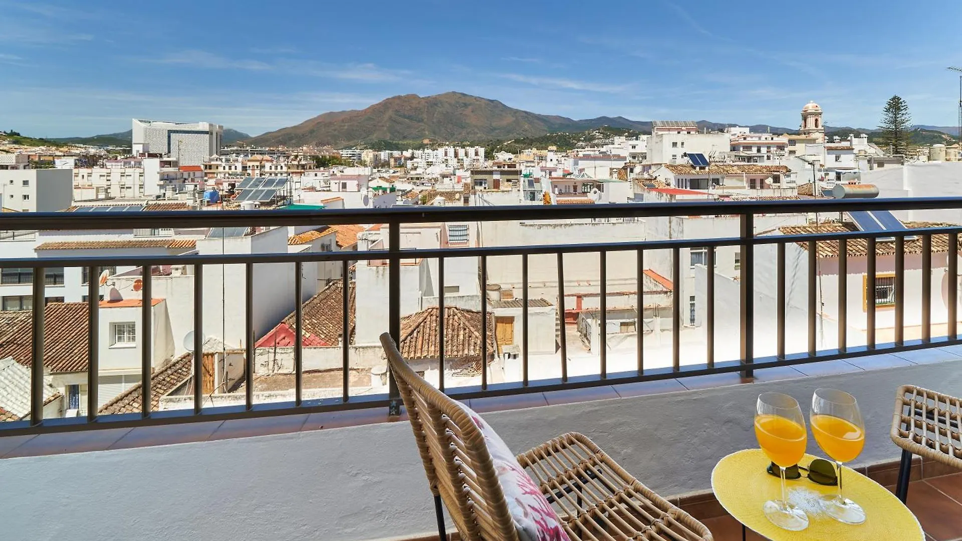 Luminoso Apartamento En Primera Linea De Playa En إِستيبونا